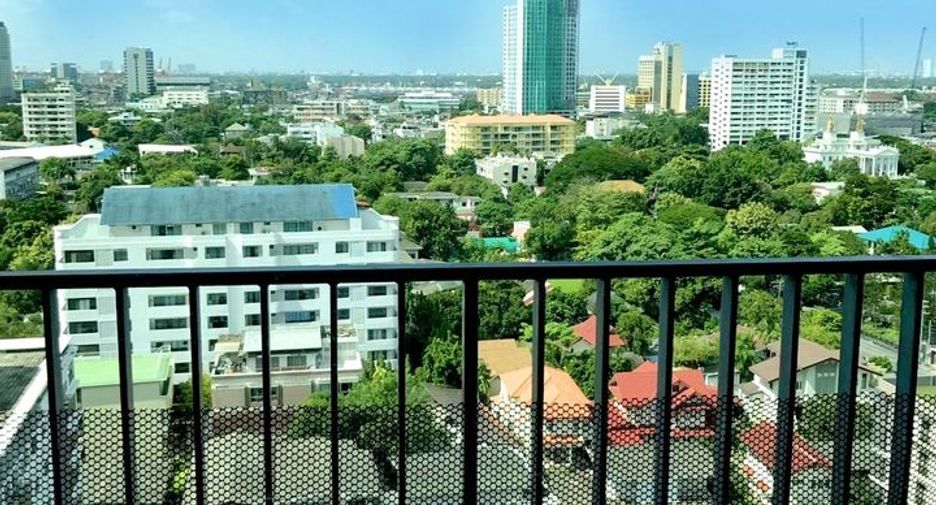 For rent 2 bedrooms condo in Khlong Toei, Bangkok