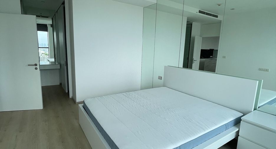 Condo en alquiler de 3 habitaciones en Pathum Wan, Bangkok