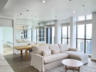 For rent 3 bedrooms condo in Pathum Wan, Bangkok