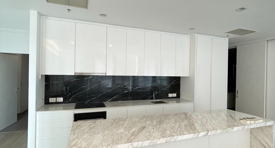 Condo en alquiler de 3 habitaciones en Pathum Wan, Bangkok