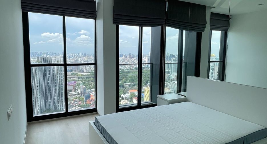 Condo en alquiler de 3 habitaciones en Pathum Wan, Bangkok
