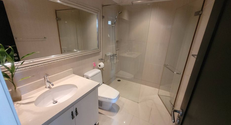 Wohnung zur Miete und zum Kauf mit 2 Zimmer in Khlong Toei, Bangkok