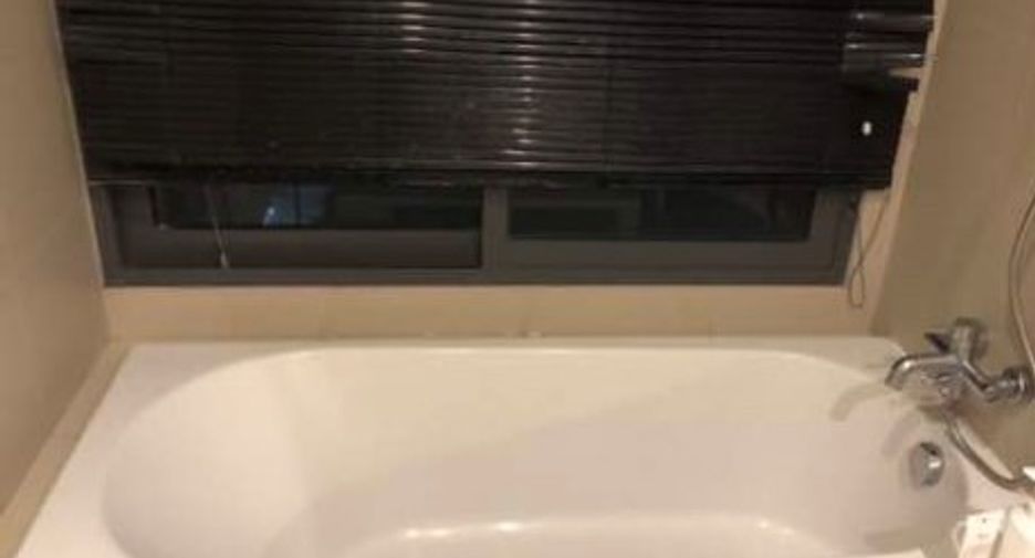 Condo en alquiler de 1 habitaciones en Khlong Toei, Bangkok