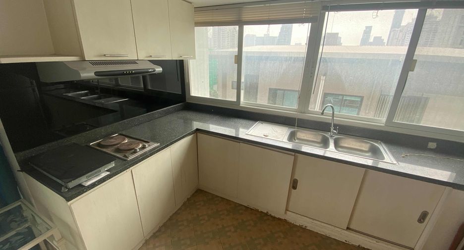 Condo en alquiler de 2 habitaciones en Watthana, Bangkok