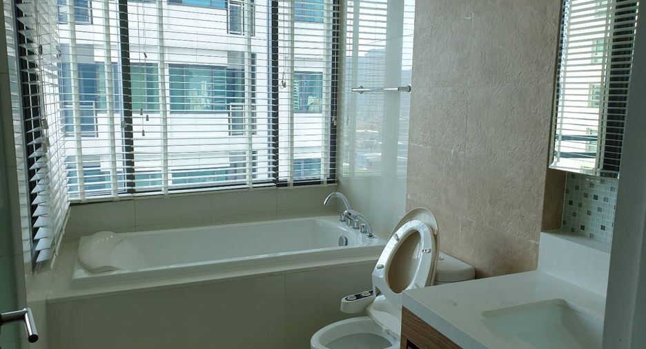 For rent 1 bed condo in Khlong Toei, Bangkok