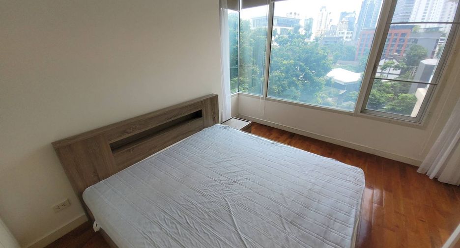 For rent 2 bedrooms condo in Watthana, Bangkok
