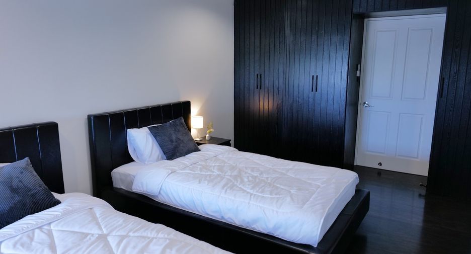 For rent 2 ベッドルーム condo in Watthana, Bangkok