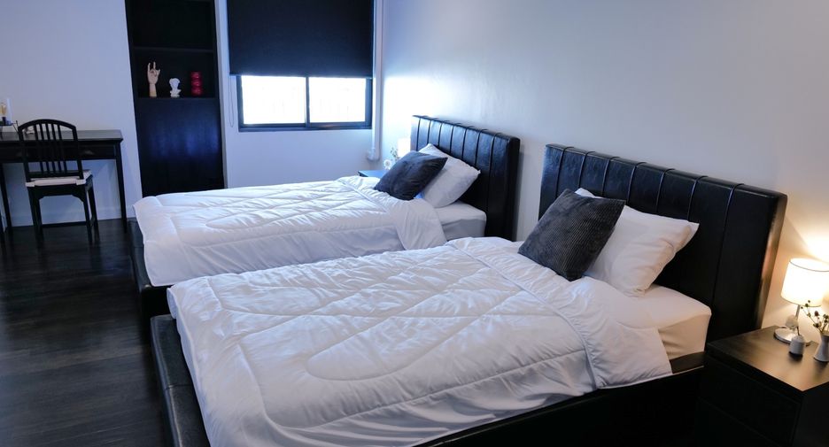 For rent 2 ベッドルーム condo in Watthana, Bangkok