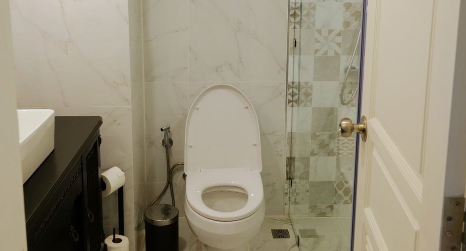 For rent 2 ベッドルーム condo in Watthana, Bangkok