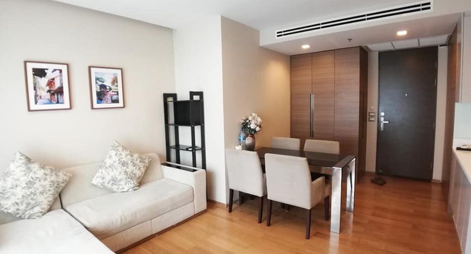 For rent 2 bedrooms condo in Watthana, Bangkok