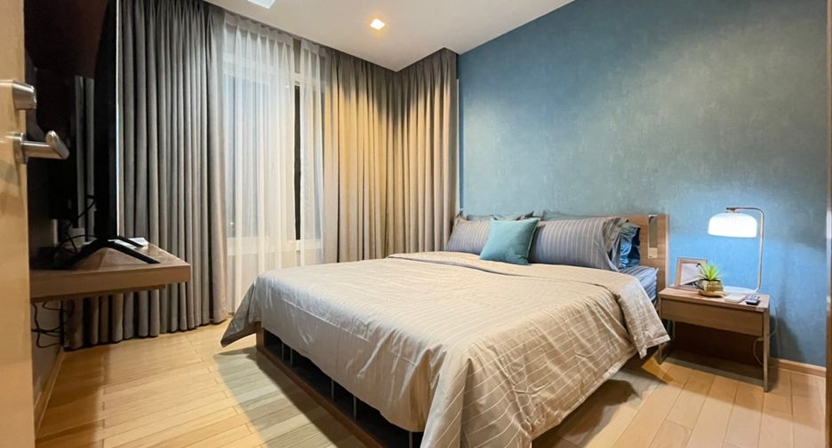For rent 3 bedrooms condo in Khlong Toei, Bangkok