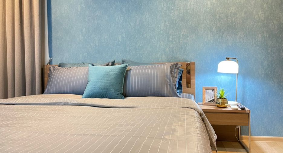 For rent 3 bedrooms condo in Khlong Toei, Bangkok