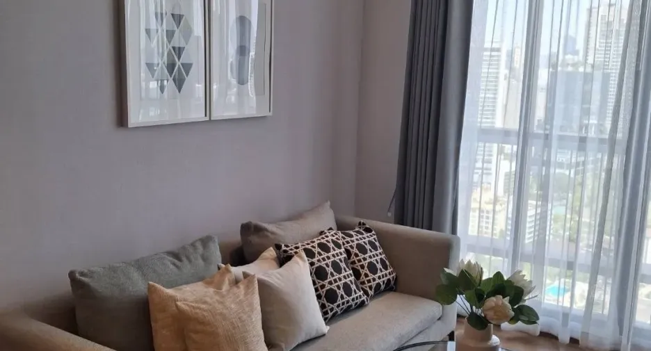For rent 2 bedrooms condo in Khlong Toei, Bangkok