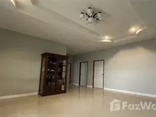 For sale 4 bedrooms house in Ban Bueng, Chonburi