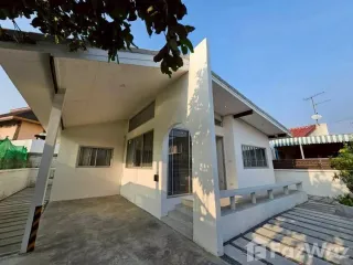 Haus zur Miete mit 3 Zimmer in Lat Phrao, Bangkok