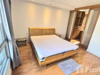 For rent 2 bedrooms condo in Yan Nawa, Bangkok