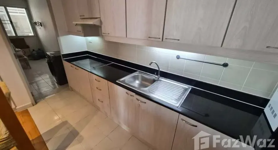 Wohnung zur Miete mit 2 Zimmer in Yan Nawa, Bangkok
