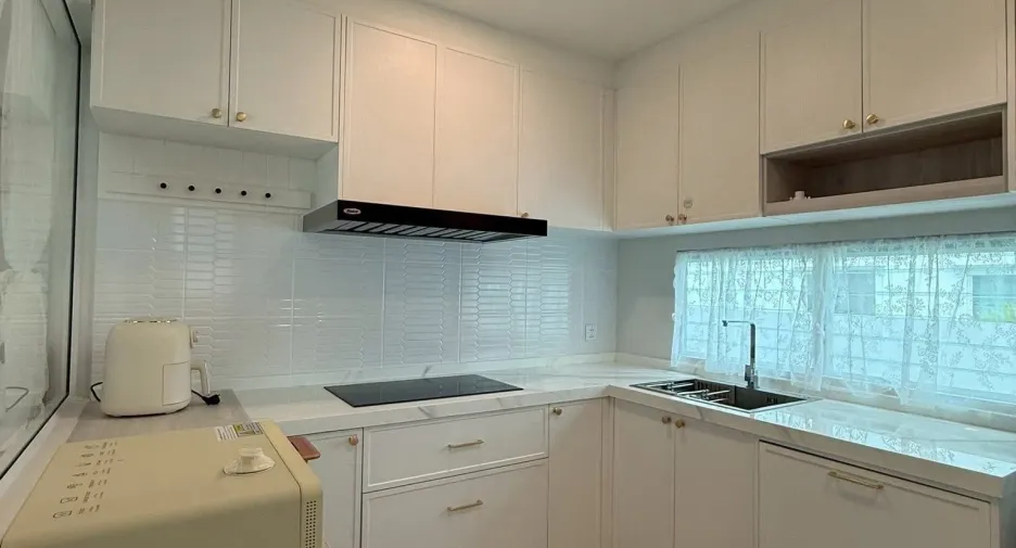 For rent 4 bedrooms house in Bang Phli, Samut Prakan