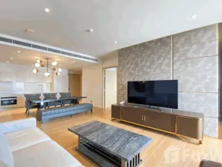 For rent 3 ベッドルーム condo in Khlong San, Bangkok