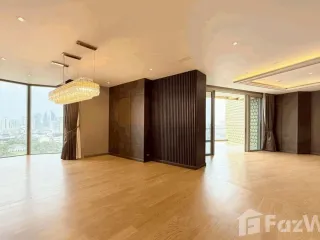 For rent 3 bedrooms condo in Khlong San, Bangkok