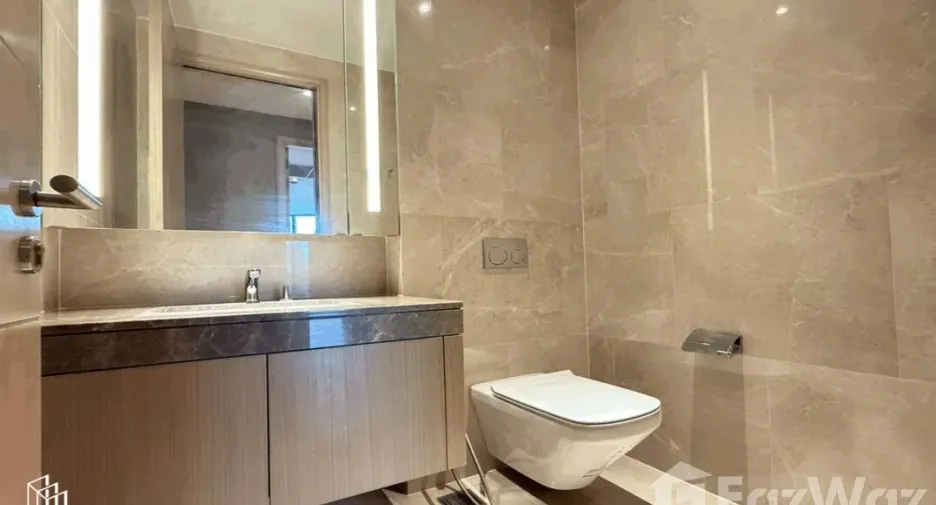 For rent 3 bedrooms condo in Khlong San, Bangkok