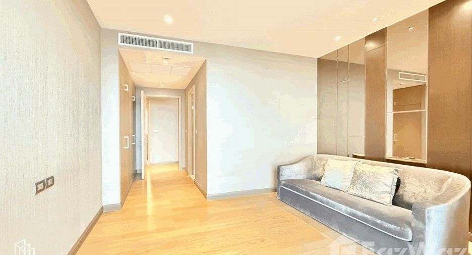 For rent 3 ベッドルーム condo in Khlong San, Bangkok