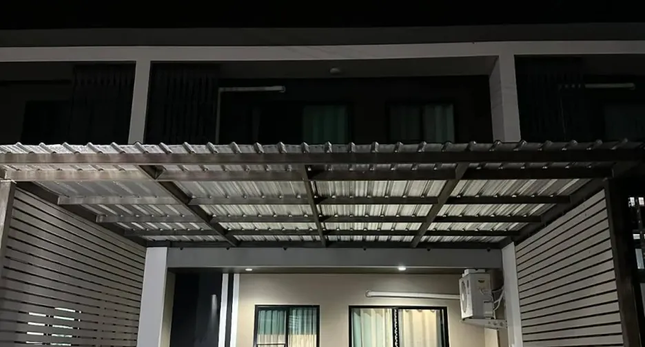 For rent 3 bedrooms townhouse in Mueang Chiang Mai, Chiang Mai