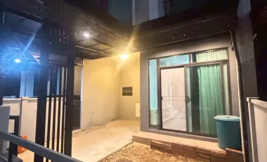 出售 4 卧室 联排别墅 在 Sai Mai, 曼谷