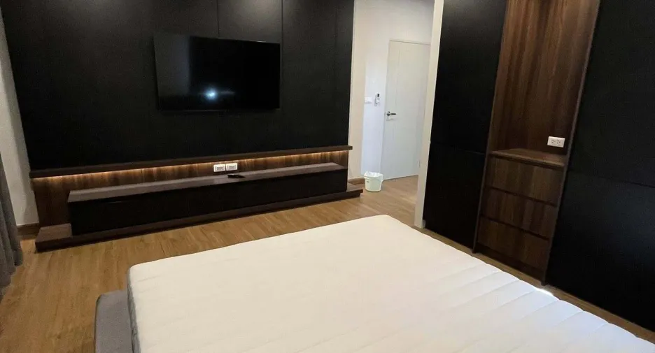 Аренда 4 спальни дом в Bang Phli, Самутпракан
