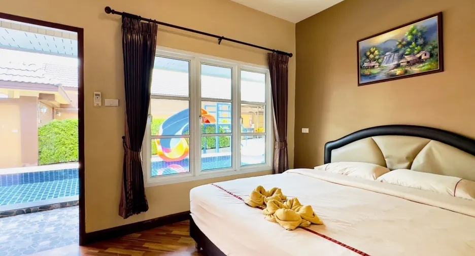 For rent 6 bedrooms villa in Bang Lamung, Chonburi