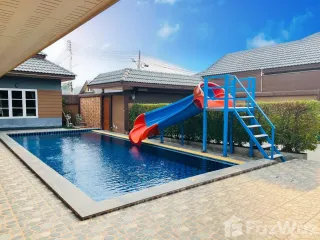 For rent 6 bedrooms villa in Bang Lamung, Chonburi