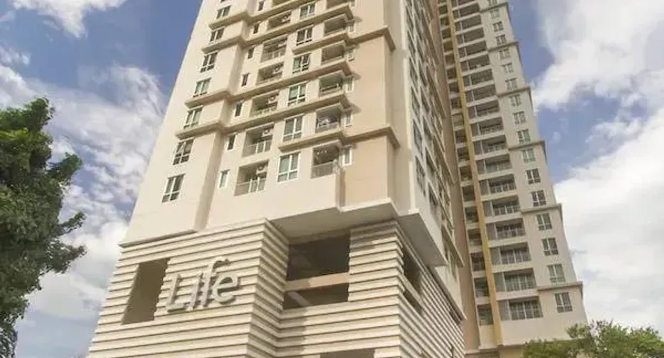 For rent 1 bed condo in Khlong Toei, Bangkok