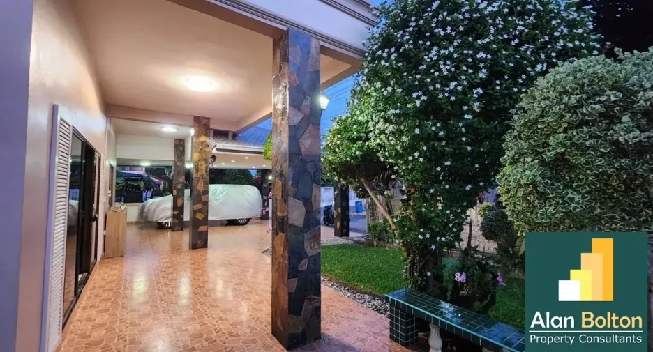 For rent 5 bedrooms house in Bang Lamung, Chonburi