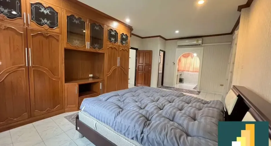 For rent 5 bedrooms house in Bang Lamung, Chonburi