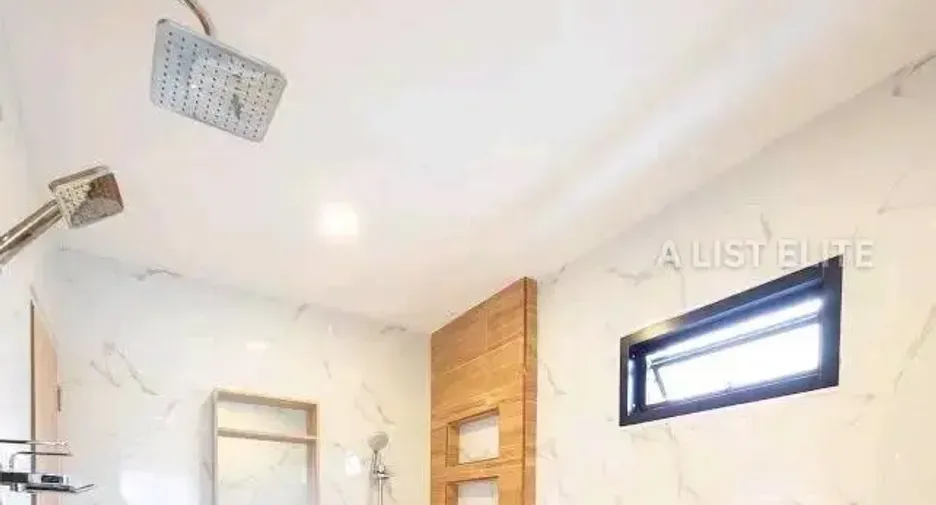 For rent 5 bedrooms house in Bang Lamung, Chonburi