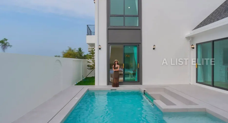 Casa en alquiler de 5 habitaciones en Bang Lamung, Chonburi