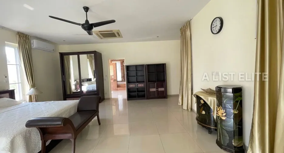 À louer 5 chambres maison à Bang Lamung, Chonburi