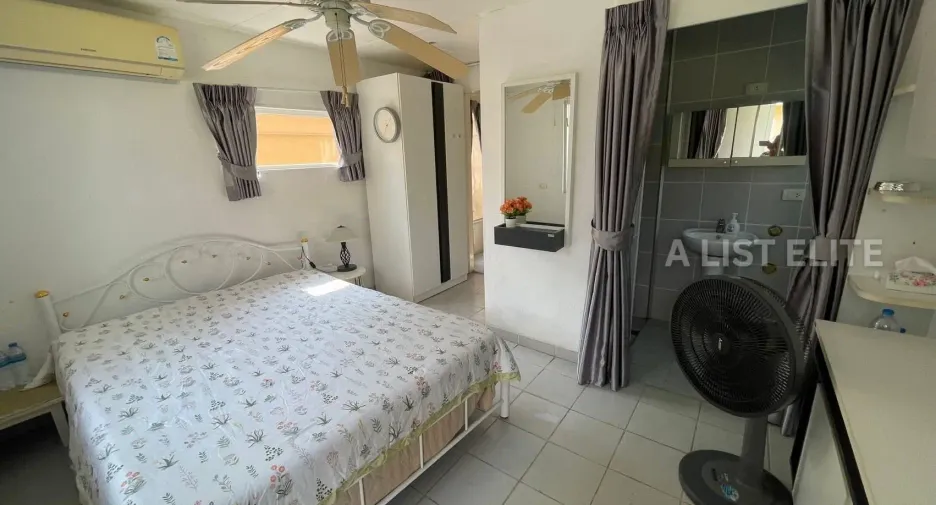 À louer 5 chambres maison à Bang Lamung, Chonburi
