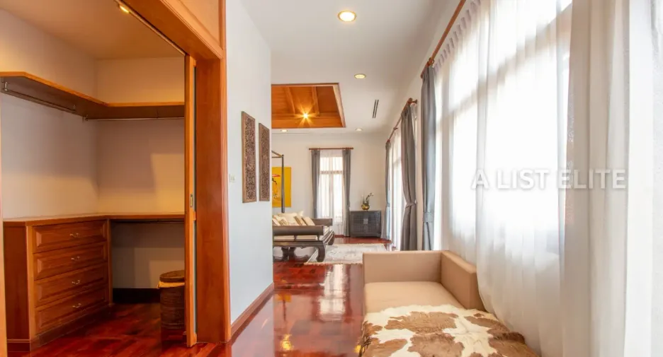 For rent 4 bedrooms house in Bang Lamung, Chonburi