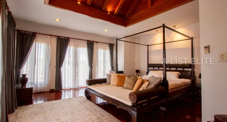 For rent 4 bedrooms house in Bang Lamung, Chonburi
