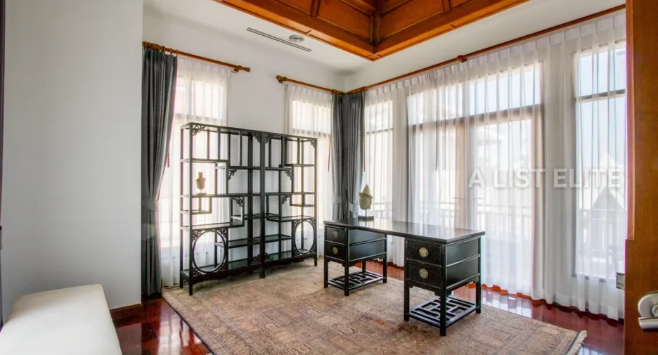 For rent 4 bedrooms house in Bang Lamung, Chonburi