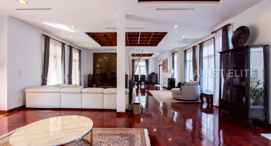 For rent 4 bedrooms house in Bang Lamung, Chonburi