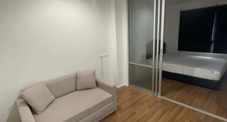 Wohnung zur Miete mit 1 Zimmer in Taling Chan, Bangkok