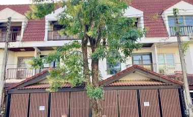 For rent 3 bedrooms townhouse in Mueang Chiang Mai, Chiang Mai