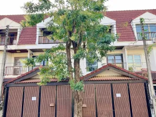 For Rent 3 Bedroom Townhouse In Mueang Chiang Mai