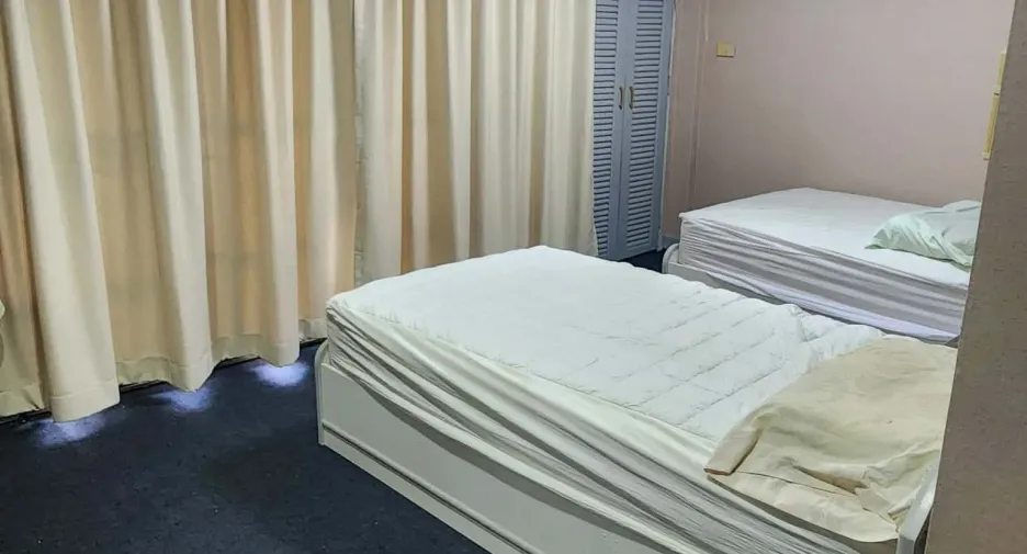 For rent 3 bedrooms townhouse in Mueang Chiang Mai, Chiang Mai