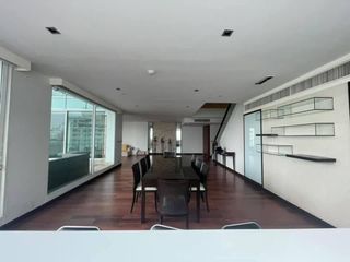 Wohnung zur Miete mit 3 Zimmer in Khlong Toei, Bangkok