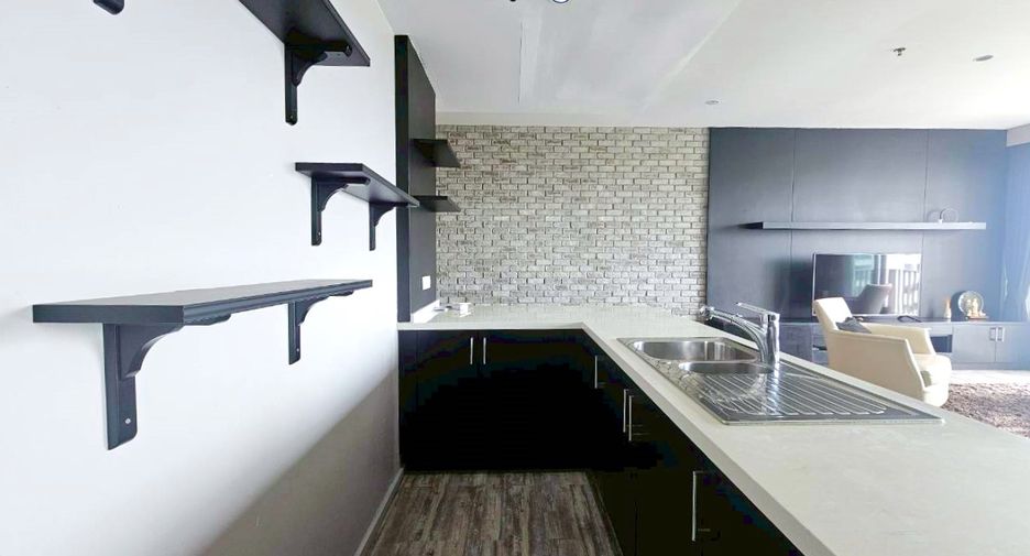 For rent そして for sale 3 ベッドルーム condo in Khlong Toei, Bangkok