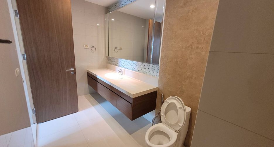 Wohnung zur Miete mit 3 Zimmer in Khlong Toei, Bangkok