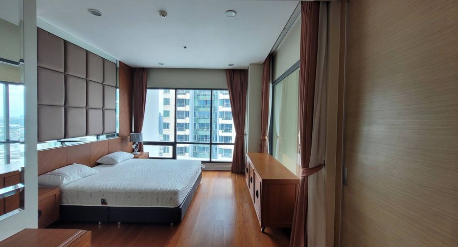 Wohnung zur Miete mit 3 Zimmer in Khlong Toei, Bangkok